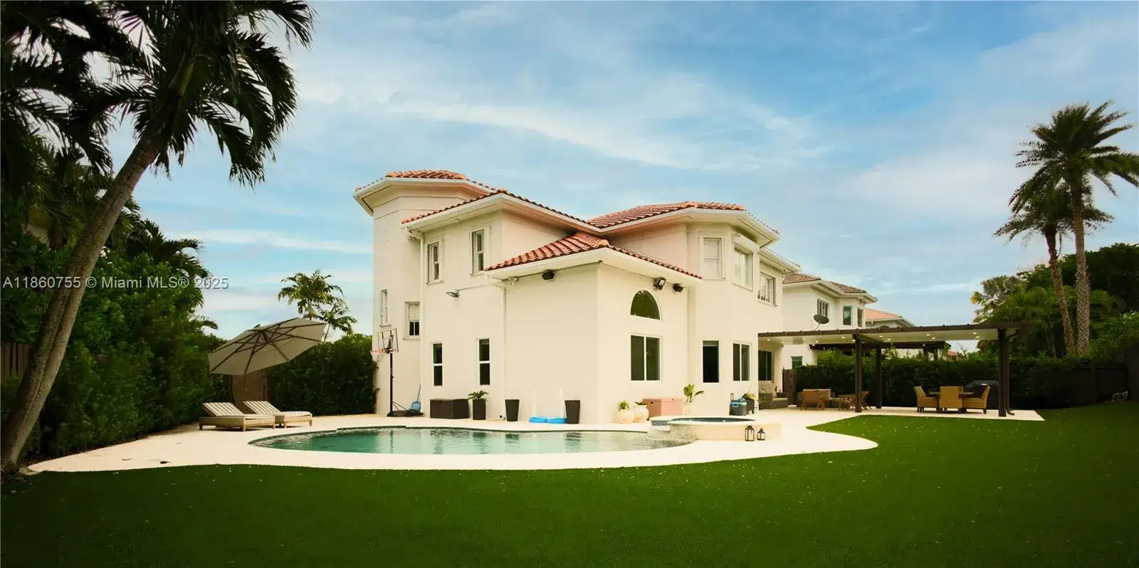 5 bedroom 3 bath Residential for sale at 7064 NW 113th Pl, Doral FL 33178