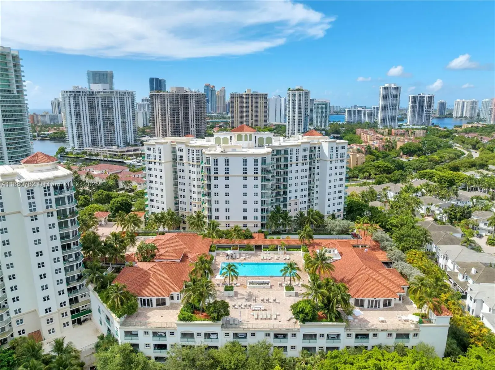 2 bedroom 2 bath Residential for sale at 19900 E Country Club Dr # 308, Aventura FL 33180