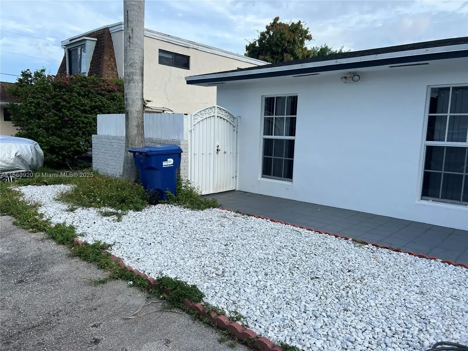 2 bedroom 1 bath Residential Lease for rent at 382 NE 113th St # 0, Miami FL 33161