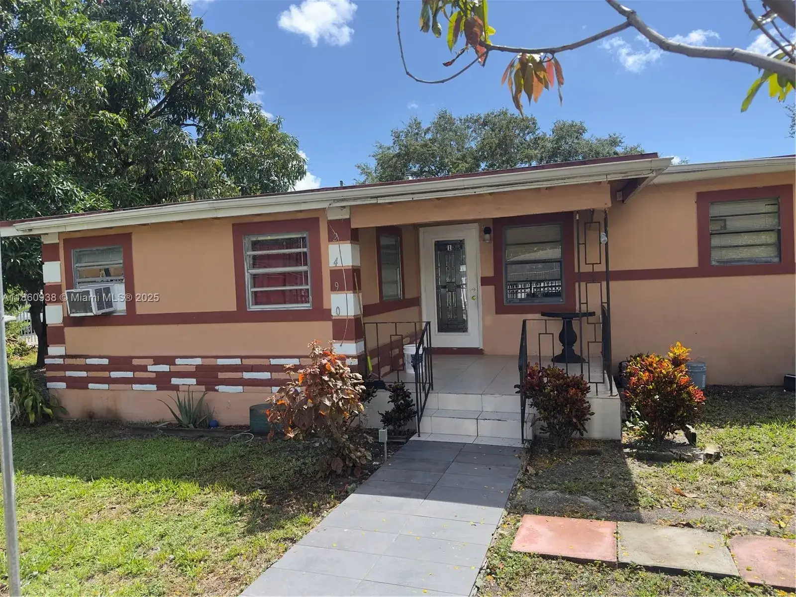 3 bedroom 2 bath Residential Lease for rent at 2490 NW 97th St # A, Miami FL 33147