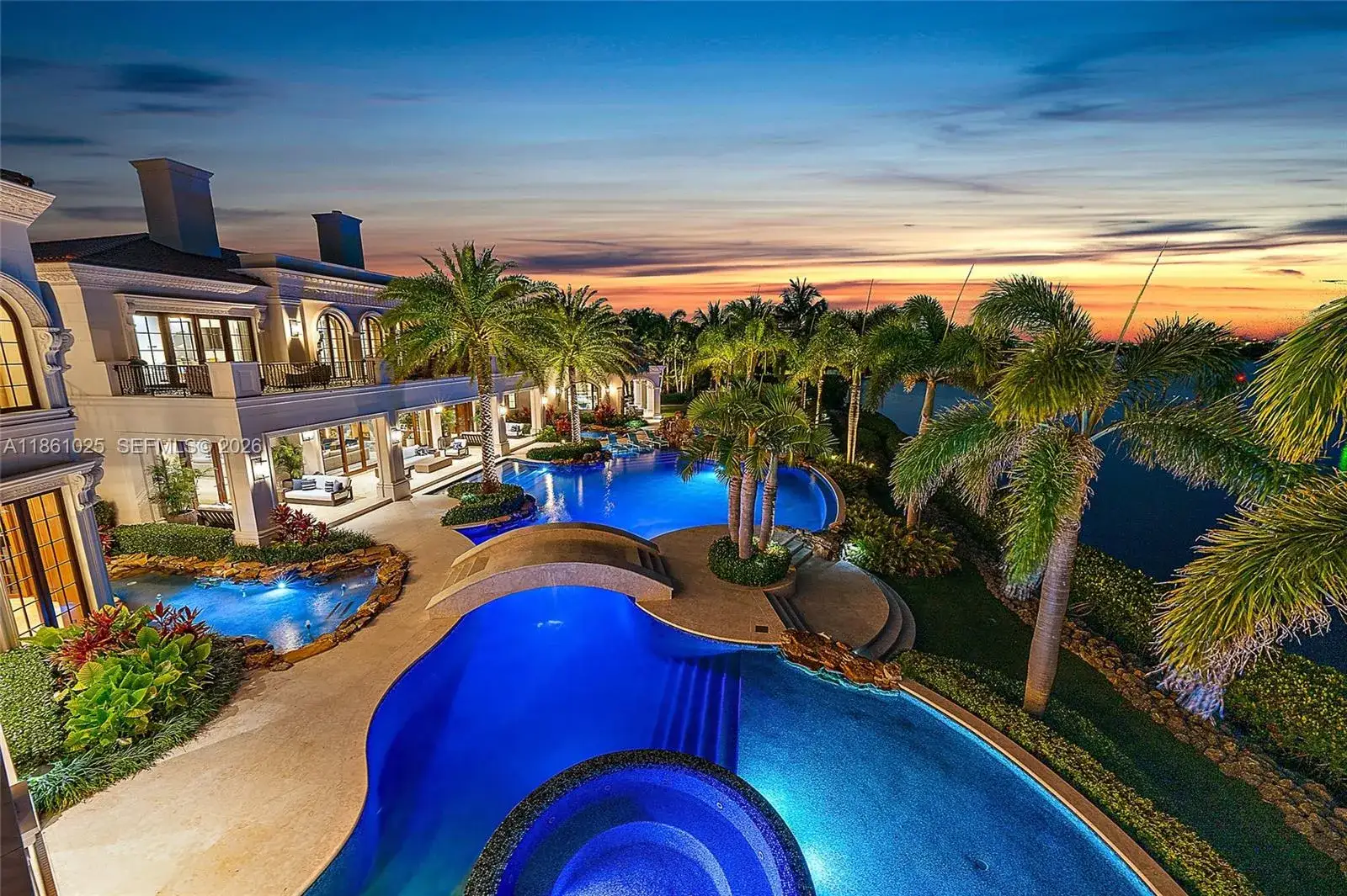 6 bedroom 7 bath Residential for sale at 176 Spyglass Ln, Jupiter FL 33477