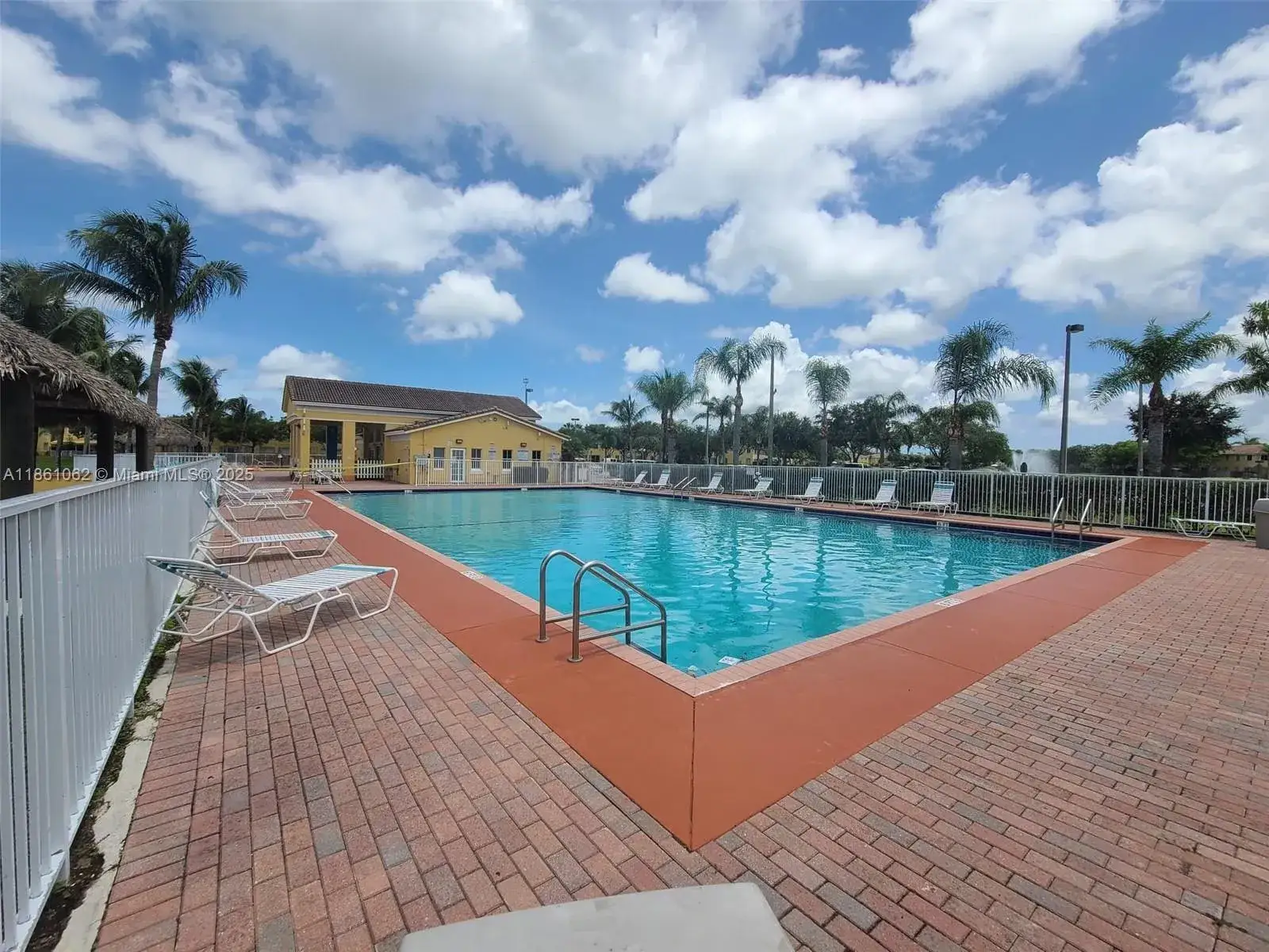 2 bedroom 2 bath Residential Lease for rent at 2460 SE 16th Ter # 204, Homestead FL 33035