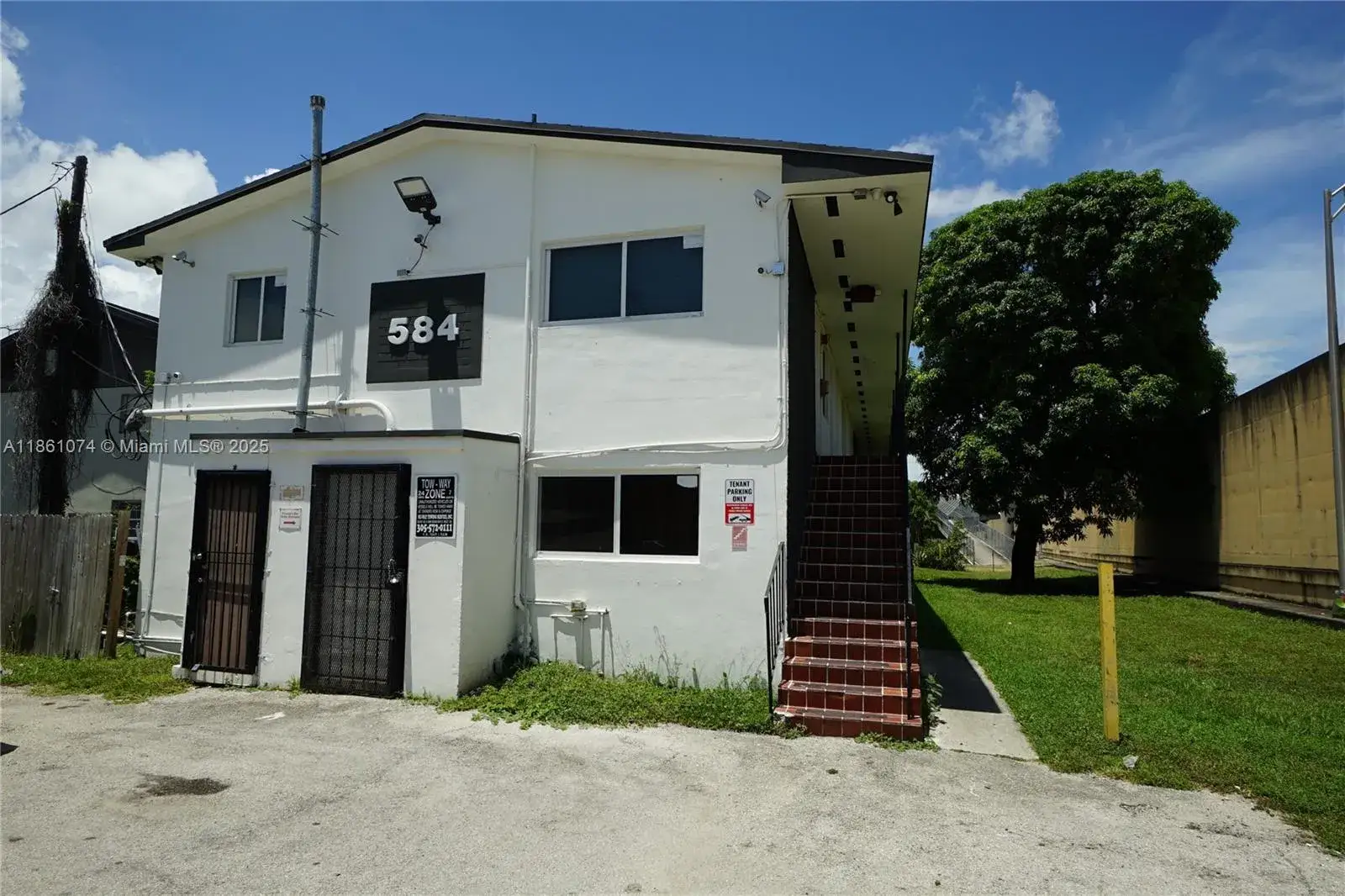 2 bedroom 1 bath Residential Lease for rent at 584 NW 65th St # 11, Miami FL 33150