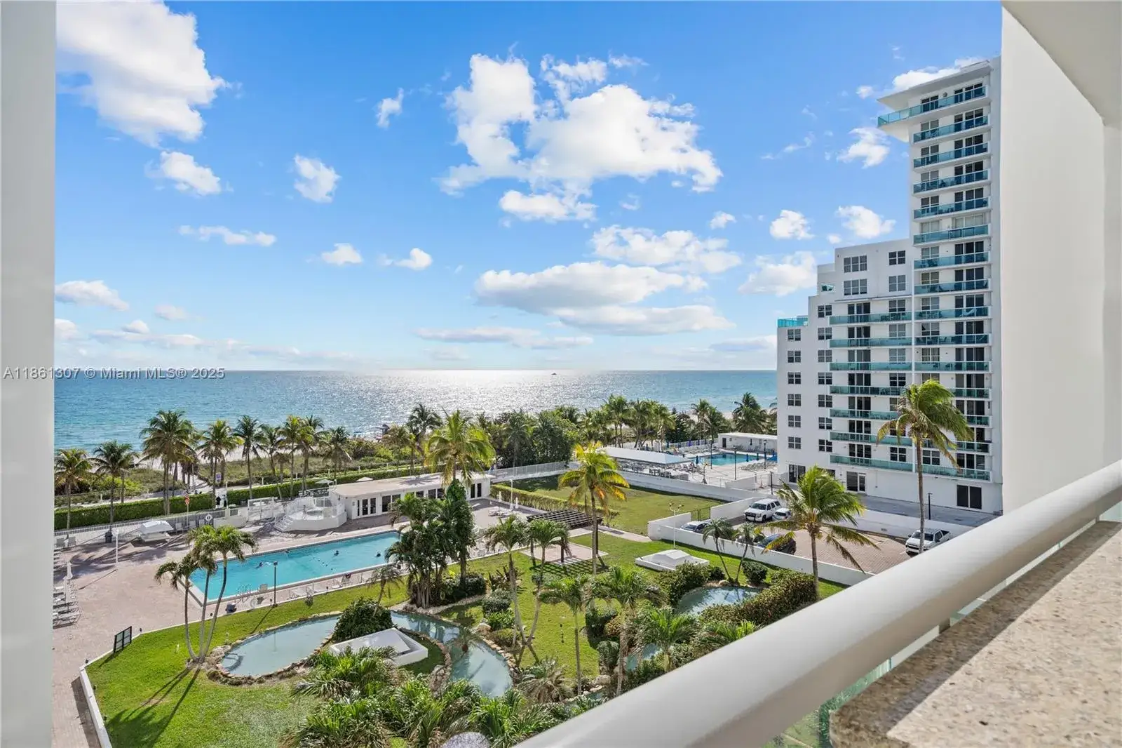2 bedroom 2 bath Residential for sale at 5005 Collins Ave # 615, Miami Beach FL 33140