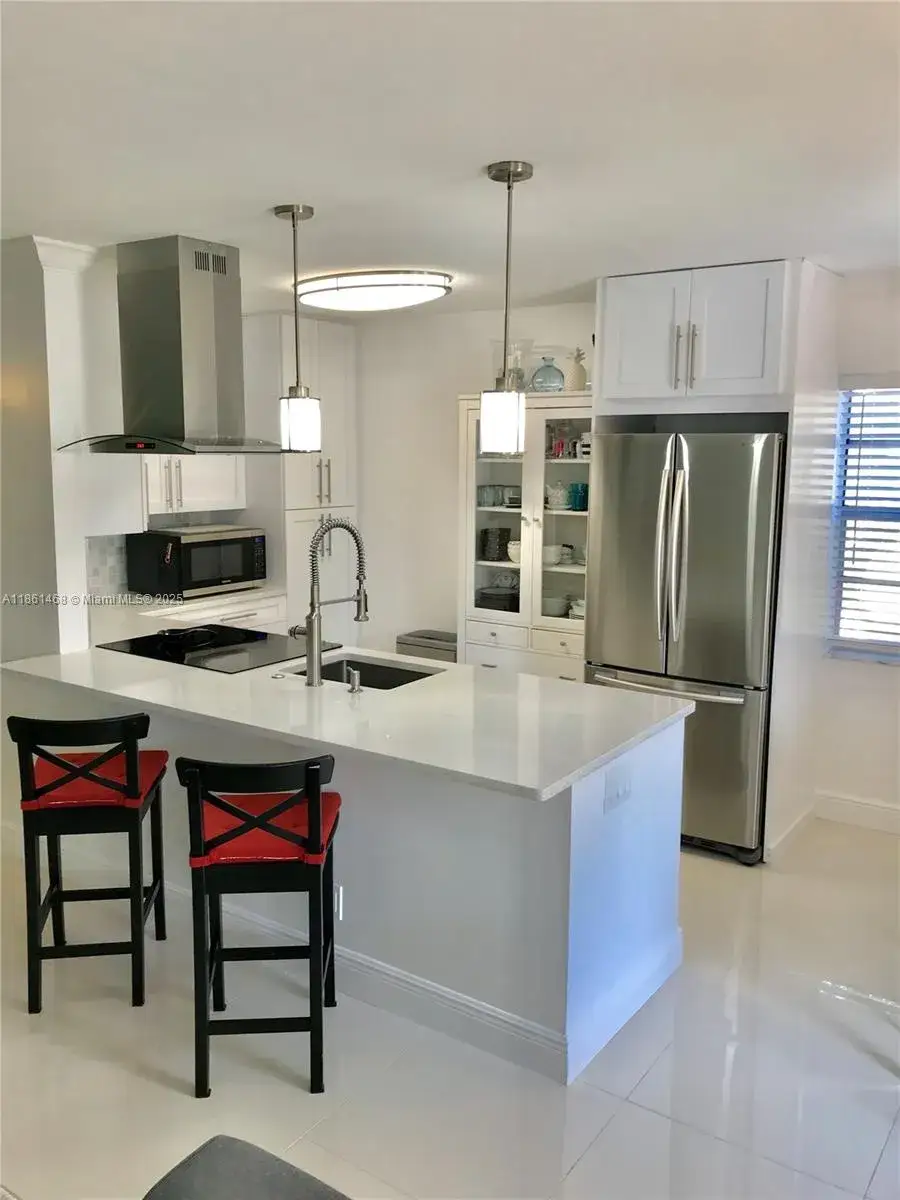 2 bedroom 2 bath Residential for sale at 466 Normandy J # 466, Delray Beach FL 33484