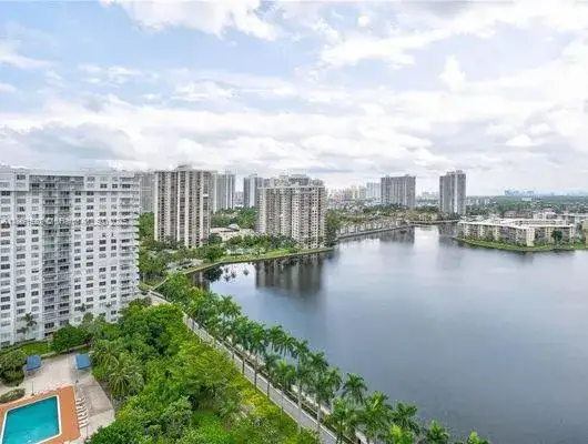 2 bedroom 2 bath Residential for sale at 2801 NE 183rd St # 2012W, Aventura FL 33160