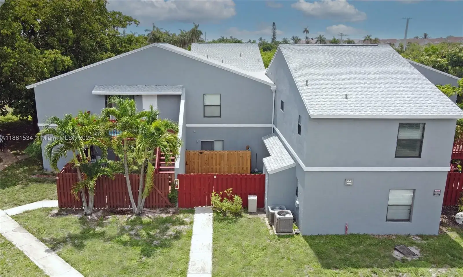2 bedroom 2 bath Residential for sale at 22 Crossings Cir, Boynton Beach FL 33435
