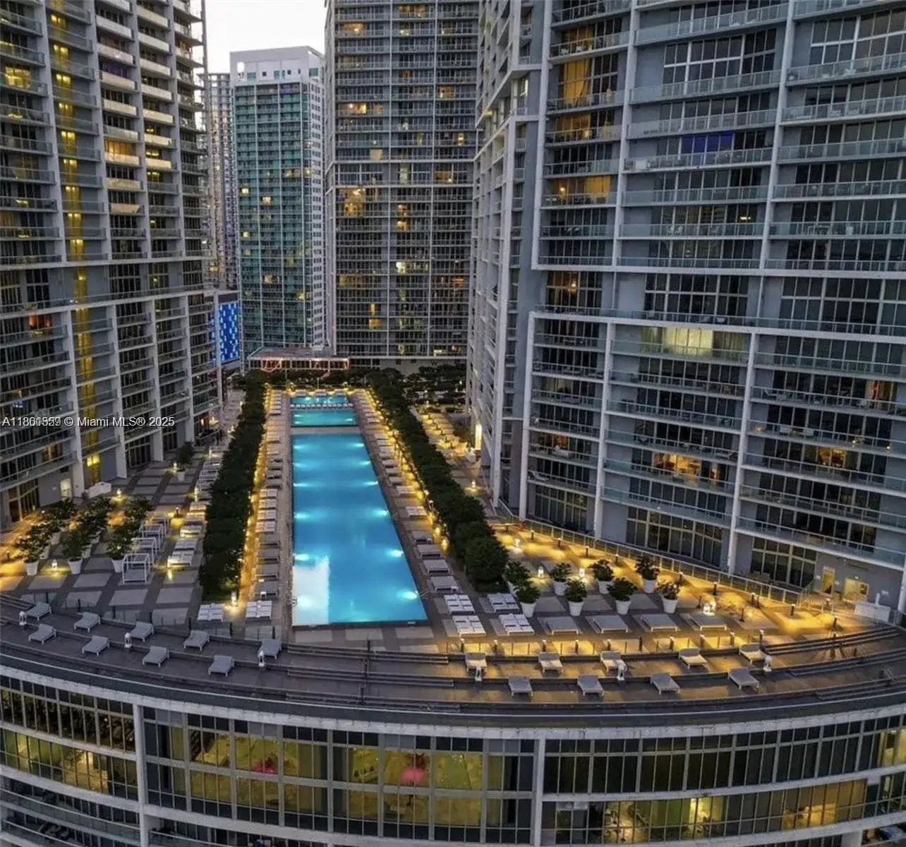 2 bedroom 2 bath Residential Lease for rent at 495 Brickell Ave # 4403, Miami FL 33131