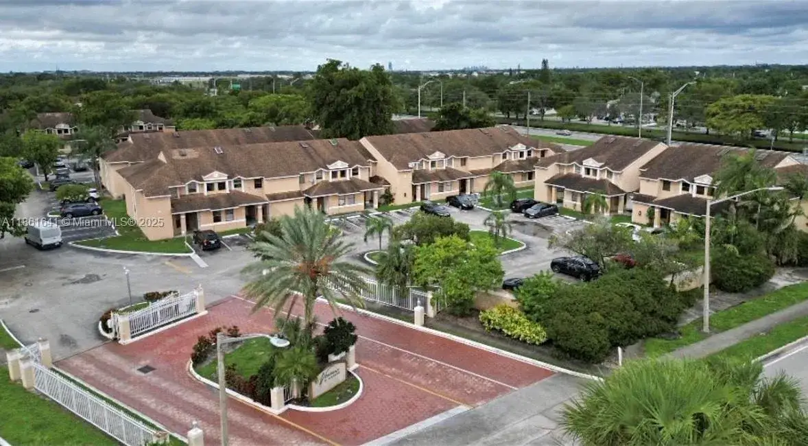2 bedroom 2 bath Residential Lease for rent at 2198 SW 80th Ter # 2198, Miramar FL 33025