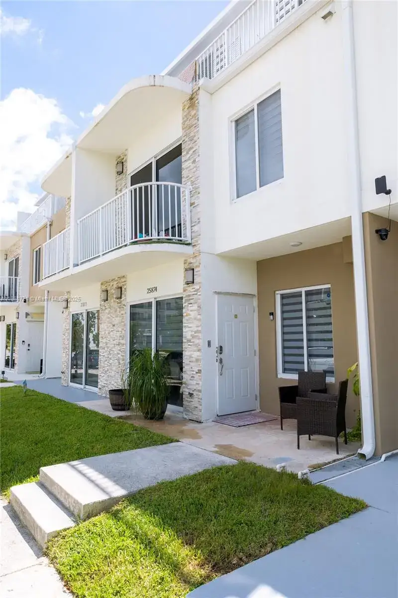 4 bedroom 3 bath Residential for sale at 25874 SW 139th Path, Homestead FL 33032