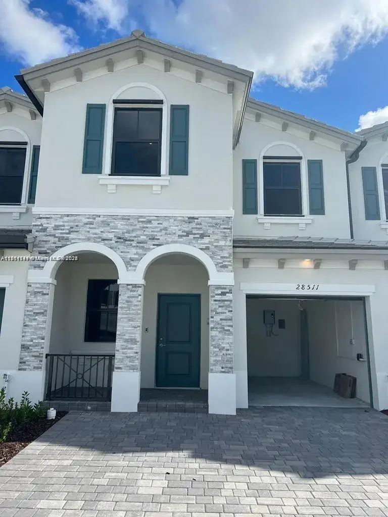 3 bedroom 2 bath Residential Lease for rent at 28511 SW 134th Ct # 28511, Homestead FL 33033