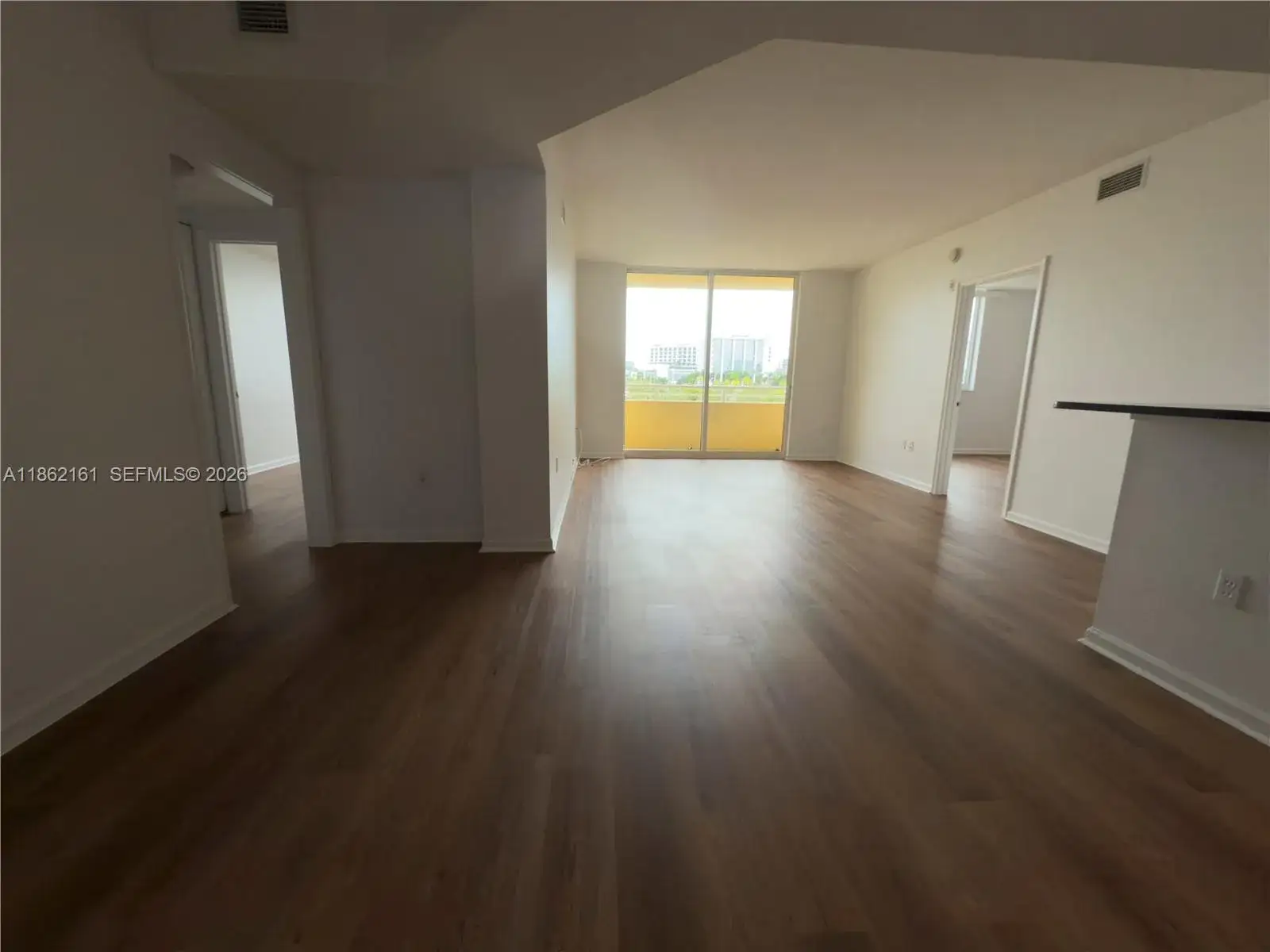 2 bedroom 2 bath Residential Lease for rent at 2775 NE 187th St # 304, Aventura FL 33180