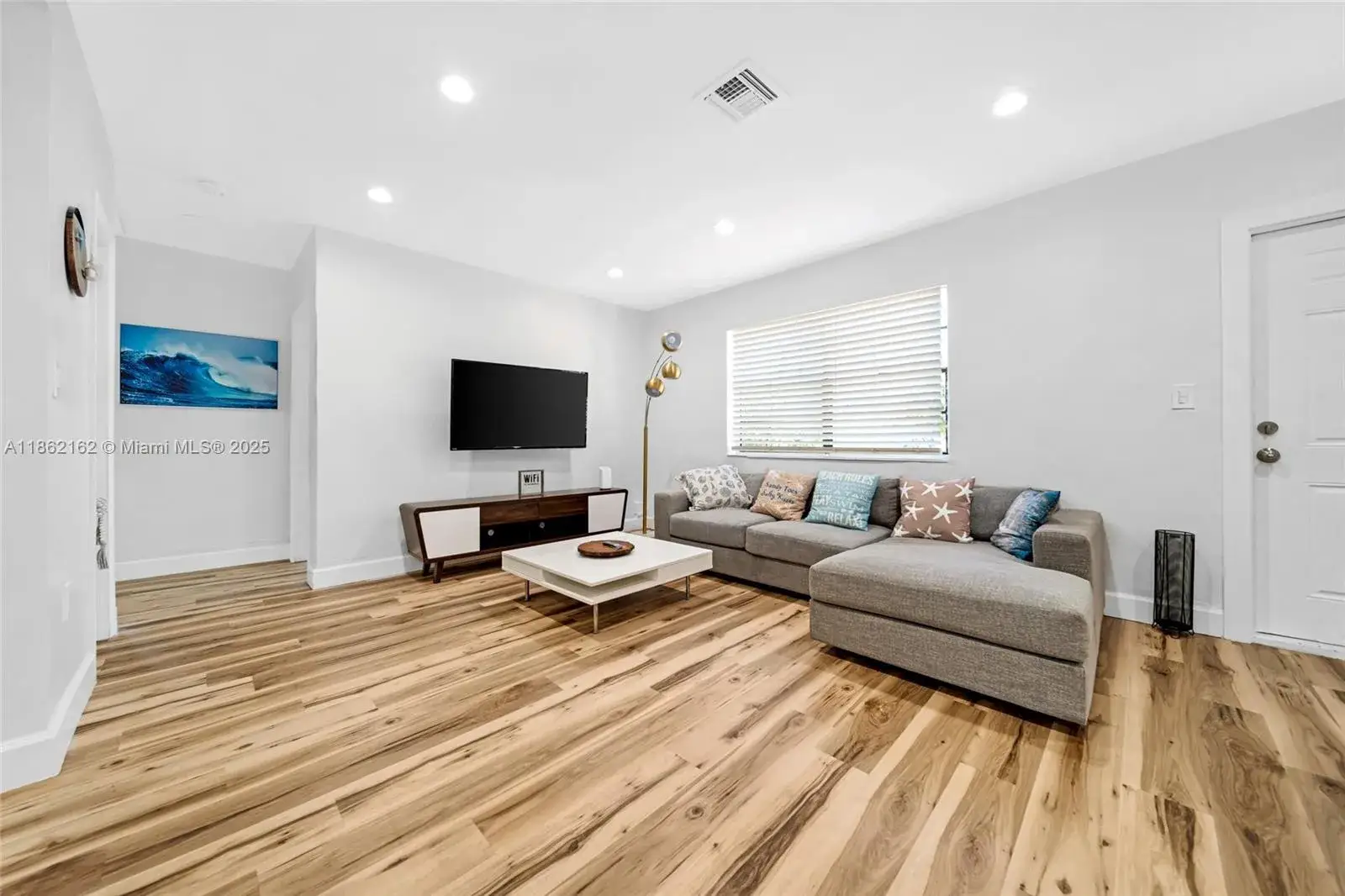 3 bedroom 2 bath Residential for sale at 12075 NE 10th Ave, Biscayne Park FL 33161