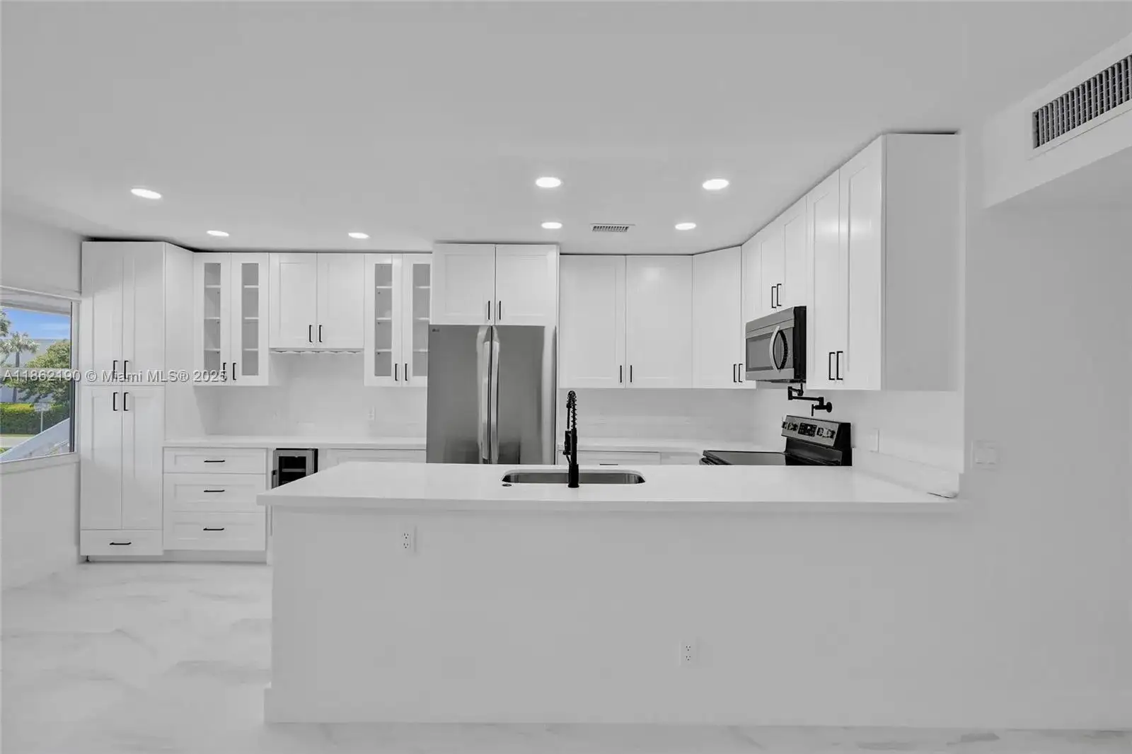 2 bedroom 1 bath Residential for sale at 67 Newport D # 67, Deerfield Beach FL 33442