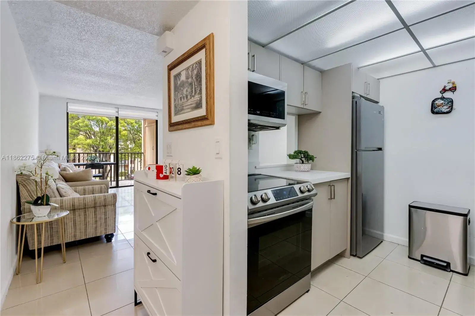 2 bedroom 2 bath Residential for sale at 14301 N Kendall Dr # 310B, Miami FL 33186