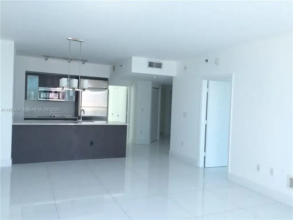 2 bedroom 2 bath Residential for sale at 55 SE 6th St # 2807, Miami FL 33131