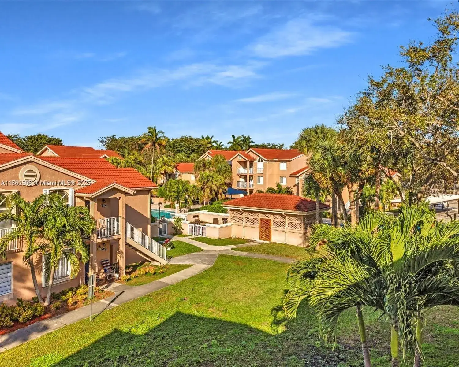 2 bedroom 2 bath Residential for sale at 15770 SW 106th Ter # 303, Miami FL 33196