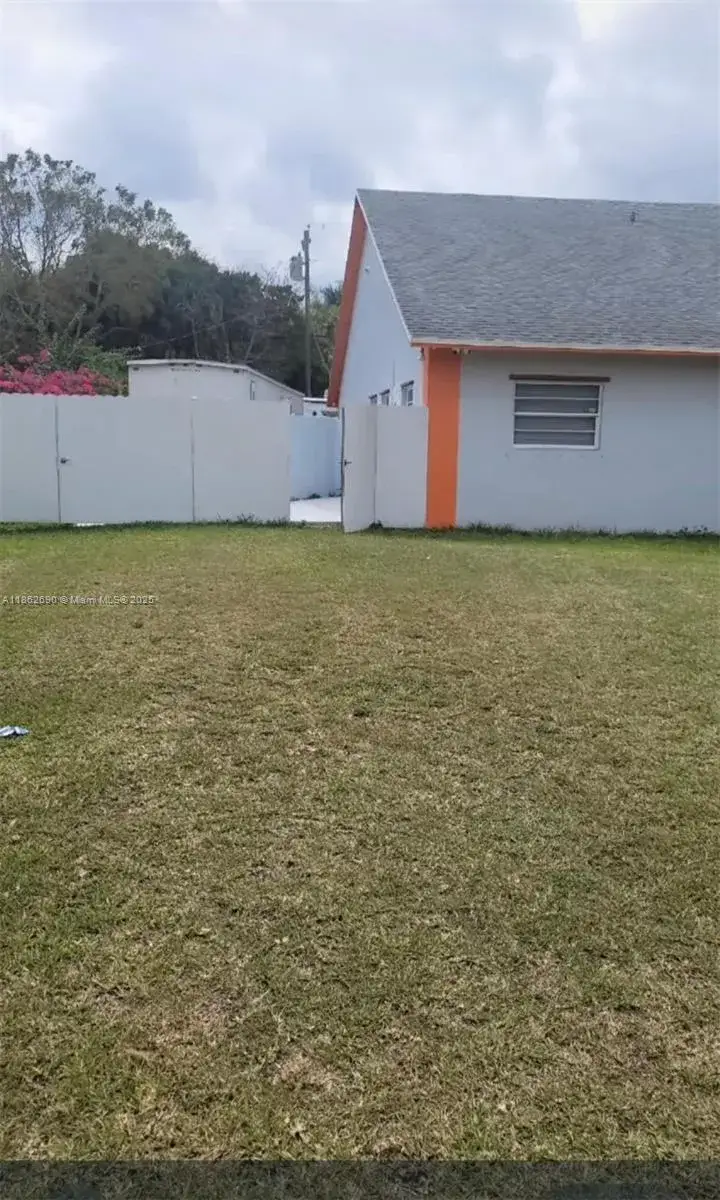 1 bedroom 1 bath Residential Lease for rent at 18490 SW 295th Ter, Homestead FL 33030