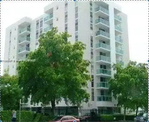 1 bedroom 1 bath Residential Lease for rent at 1035 West Ave # 302, Miami Beach FL 33139