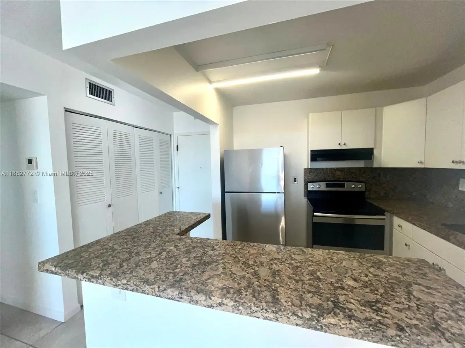 1 bedroom 1 bath Residential for sale at 1465 NE 123rd St # 814, North Miami FL 33161