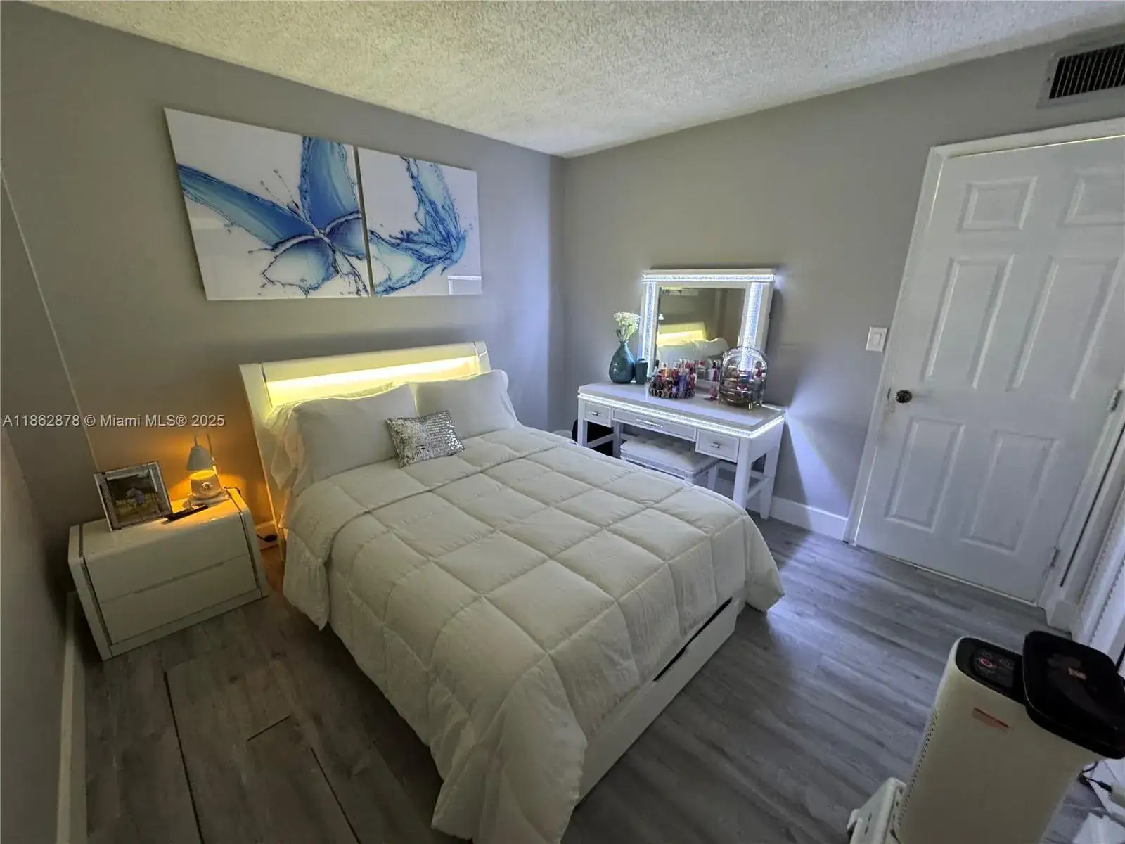 3 bedroom 2 bath Residential for sale at 14180 SW 84th St # G, Miami FL 33183