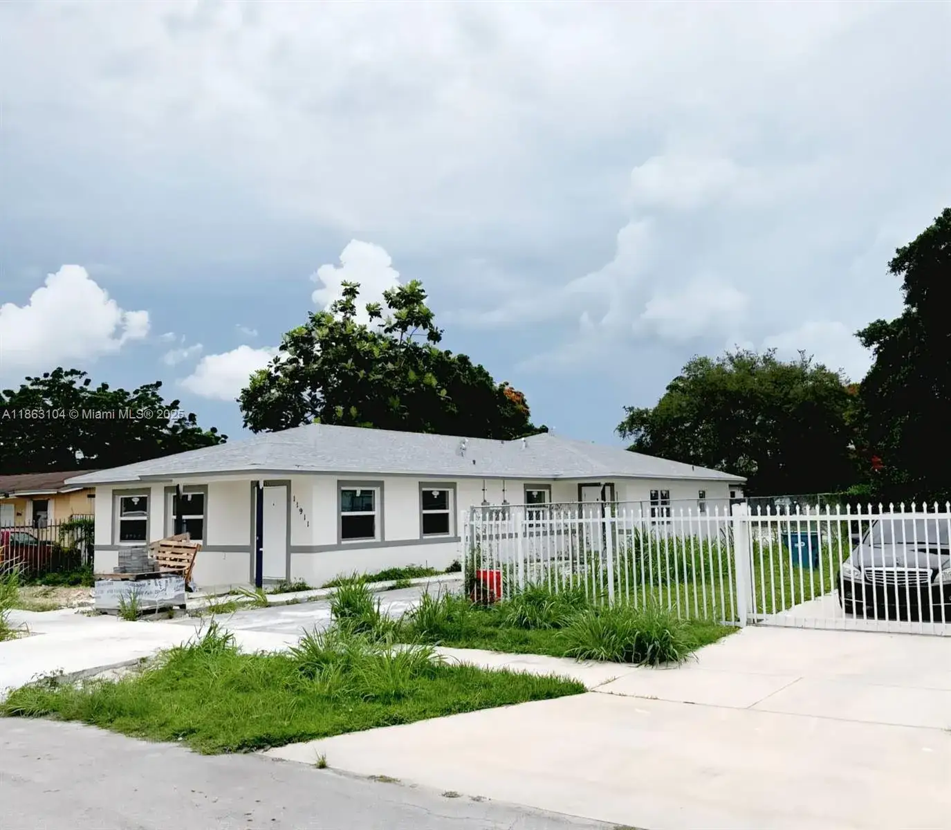 Residential Income for sale at 11911 SW 213, Miami FL 33177