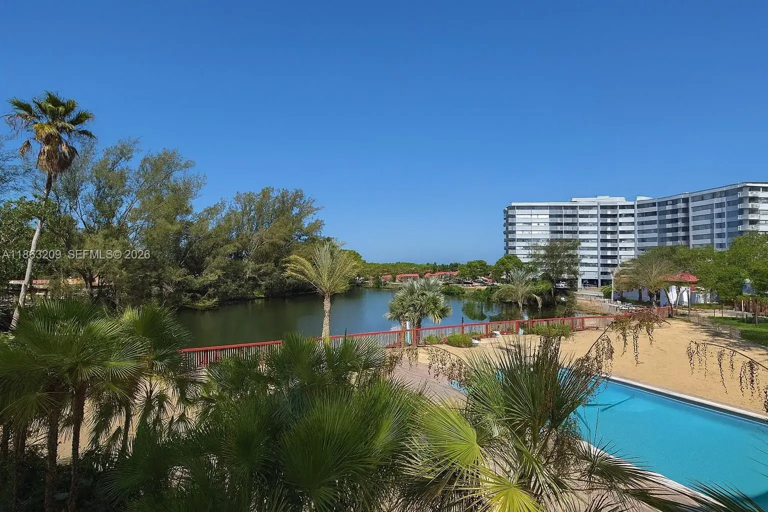 1 bedroom 1 bath Residential for sale at 1300 NE Miami Gardens Dr # 219E, Miami FL 33179