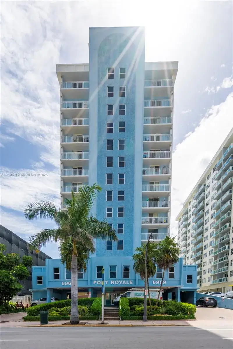 1 bedroom 1 bath Residential for sale at 6969 Collins Avenue # 1502, Miami Beach FL 33141