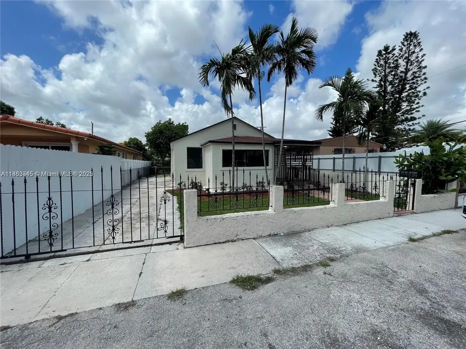 3 bedroom 2 bath Residential for sale at 508 E 40th St, Hialeah FL 33013