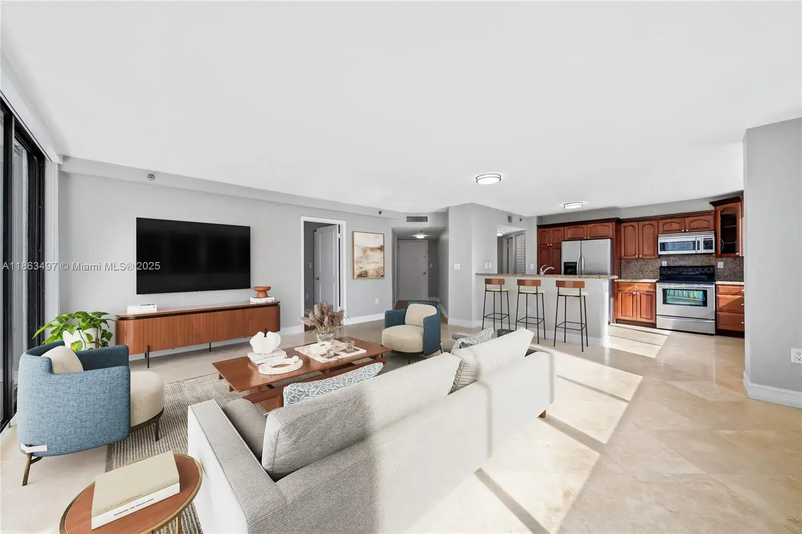 2 bedroom 2 bath Residential for sale at 540 Brickell Key Dr # 815, Miami FL 33131