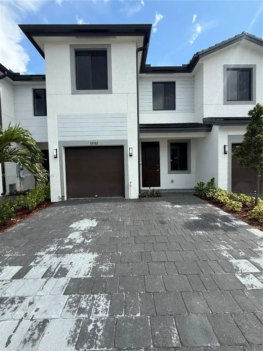 4 bedroom 2 bath Residential Lease for rent at 18988 SW 344th Ter # 0, Homestead FL 33034