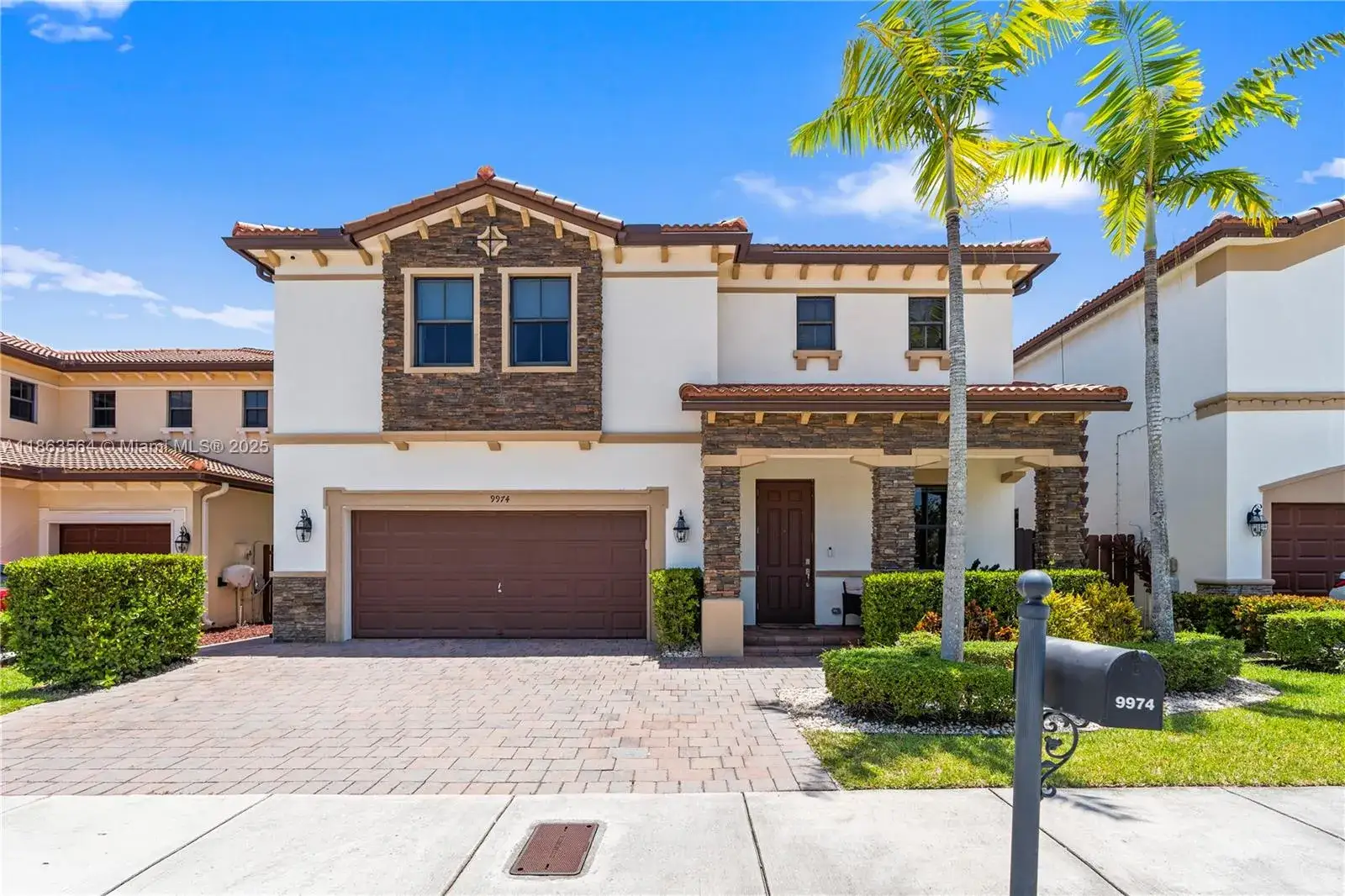 4 bedroom 3 bath Residential Lease for rent at 9974 NW 86th Ter, Doral FL 33178