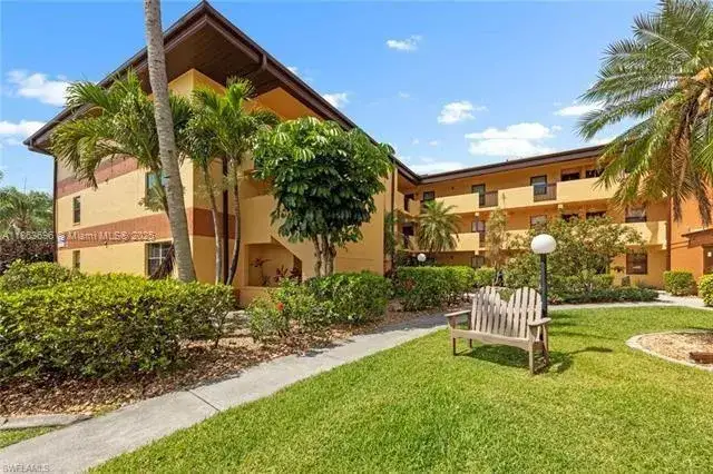2 bedroom 2 bath Residential Lease for rent at 6146 Whiskey Creek # 718, Fort Myers FL 33919