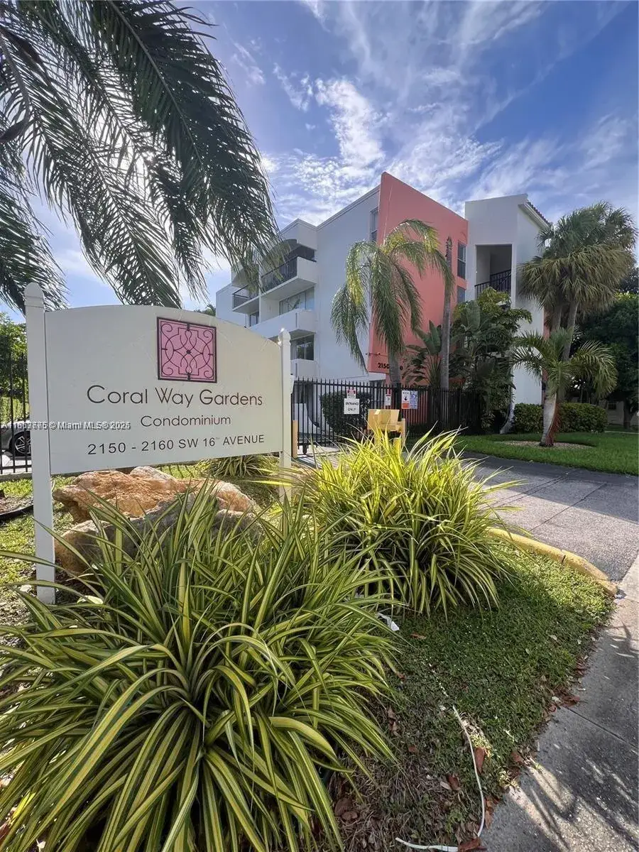 2 bedroom 1 bath Residential Lease for rent at 2150 SW 16th Ave # 206, Miami FL 33145