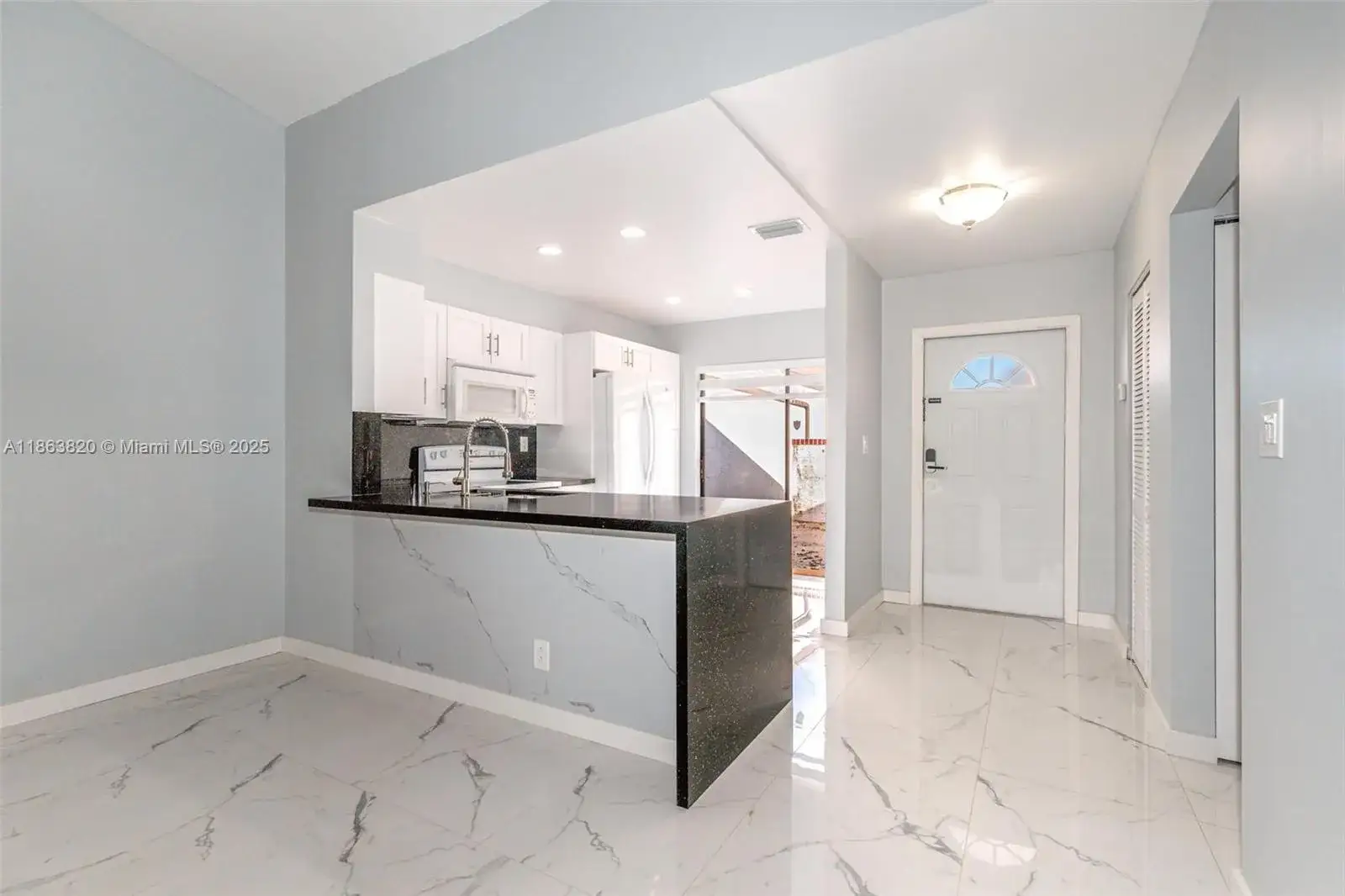 2 bedroom 2 bath Residential Lease for rent at 9234 Wedgewood Ln # D7, Tamarac FL 33321