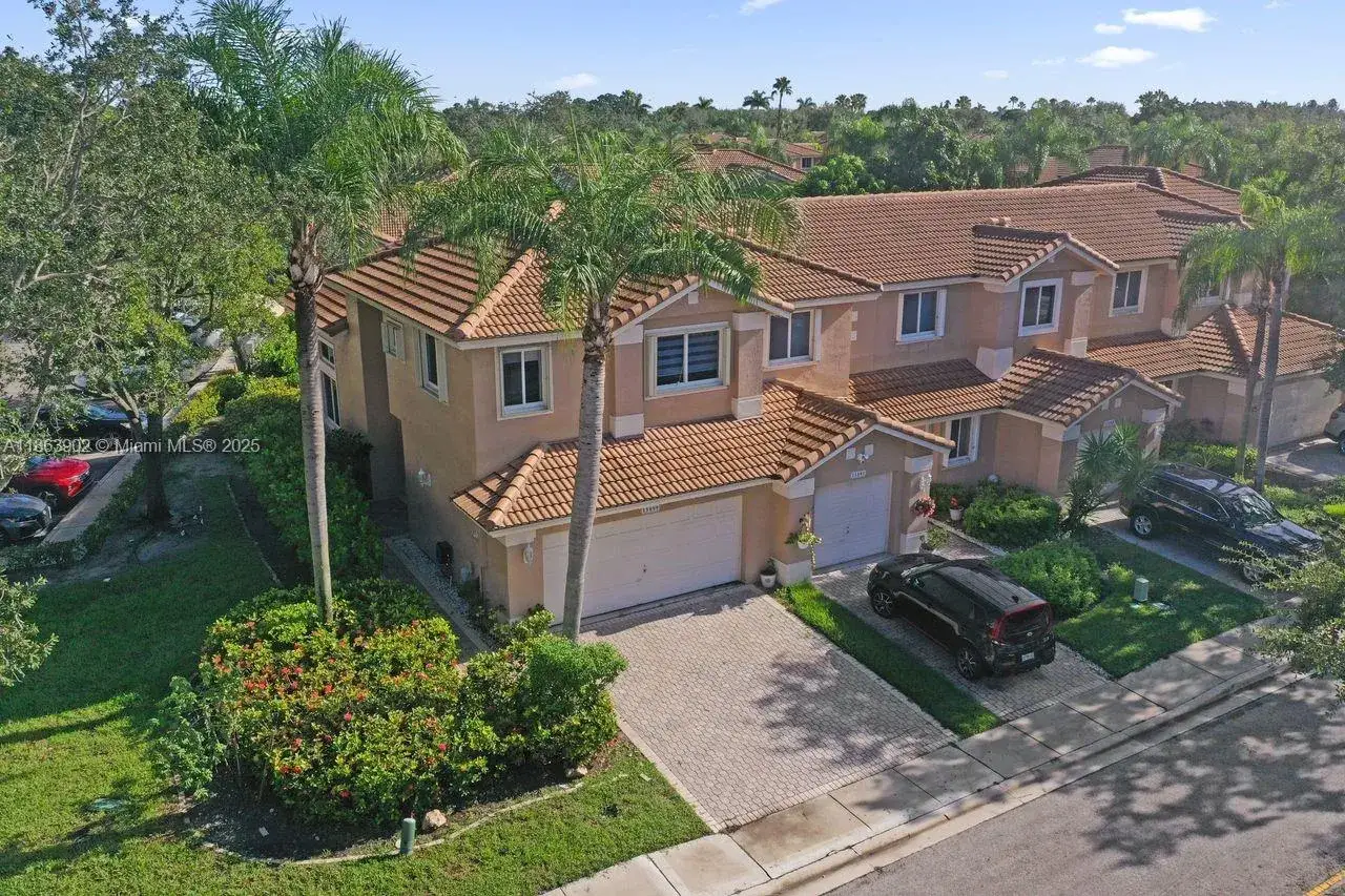 3 bedroom 2 bath Residential for sale at 15899 SW 12th St, Pembroke Pines FL 33027