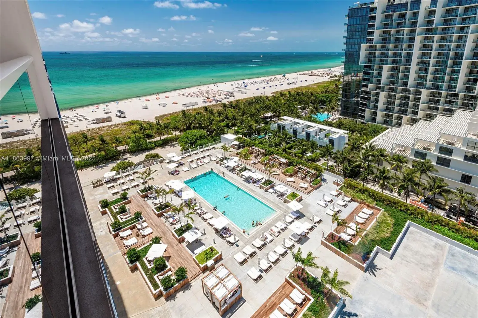 1 bedroom 2 bath Residential for sale at 2301 Collins Ave # 1505, Miami Beach FL 33139