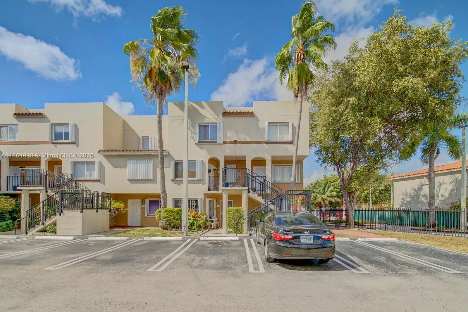 2 bedroom 2 bath Residential Lease for rent at 551 NW 82nd Ave # 526, Miami FL 33126