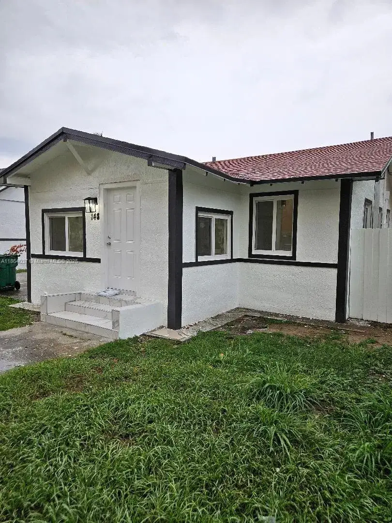3 bedroom 2 bath Residential Lease for rent at 148 NE 78th St # A, Miami FL 33138
