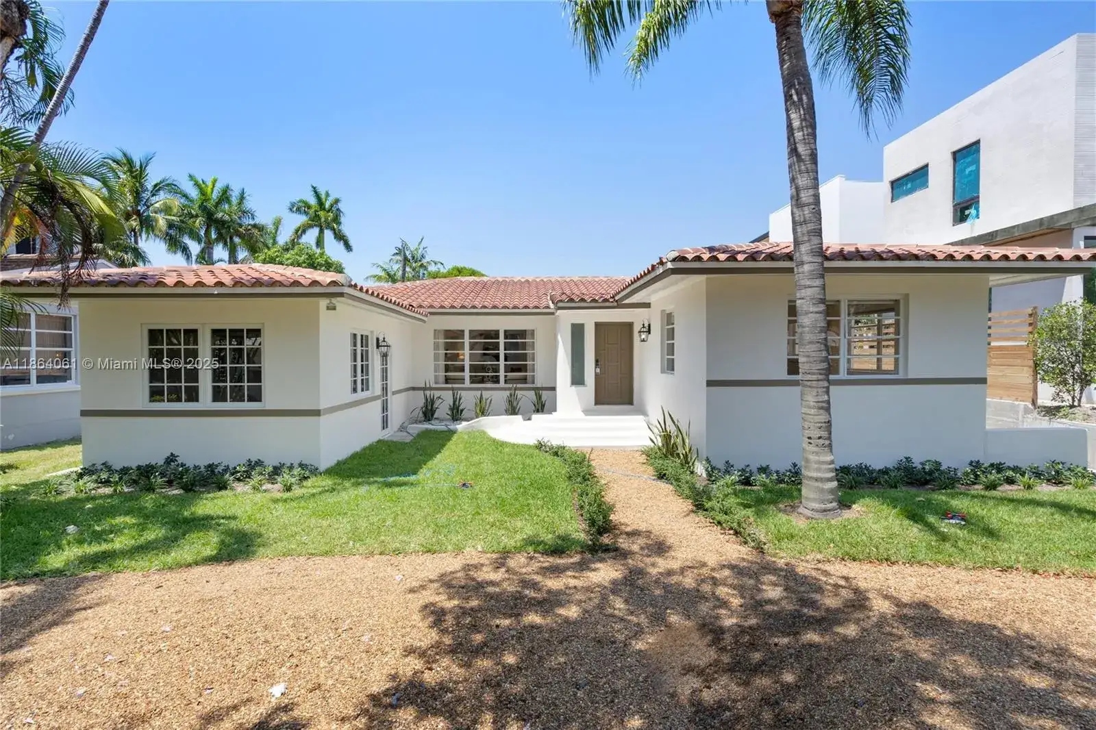 5 bedroom 5 bath Residential for sale at 1033 W 47, Miami Beach FL 33140