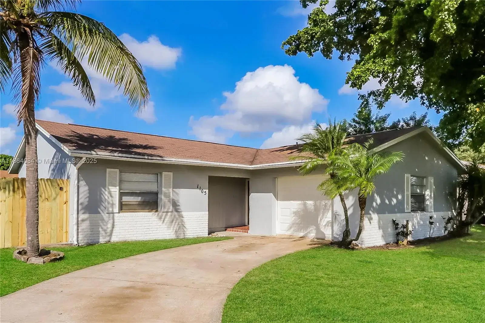 2 bedroom 2 bath Residential for sale at 1105 Sonata Way, Royal Palm Beach FL 33411