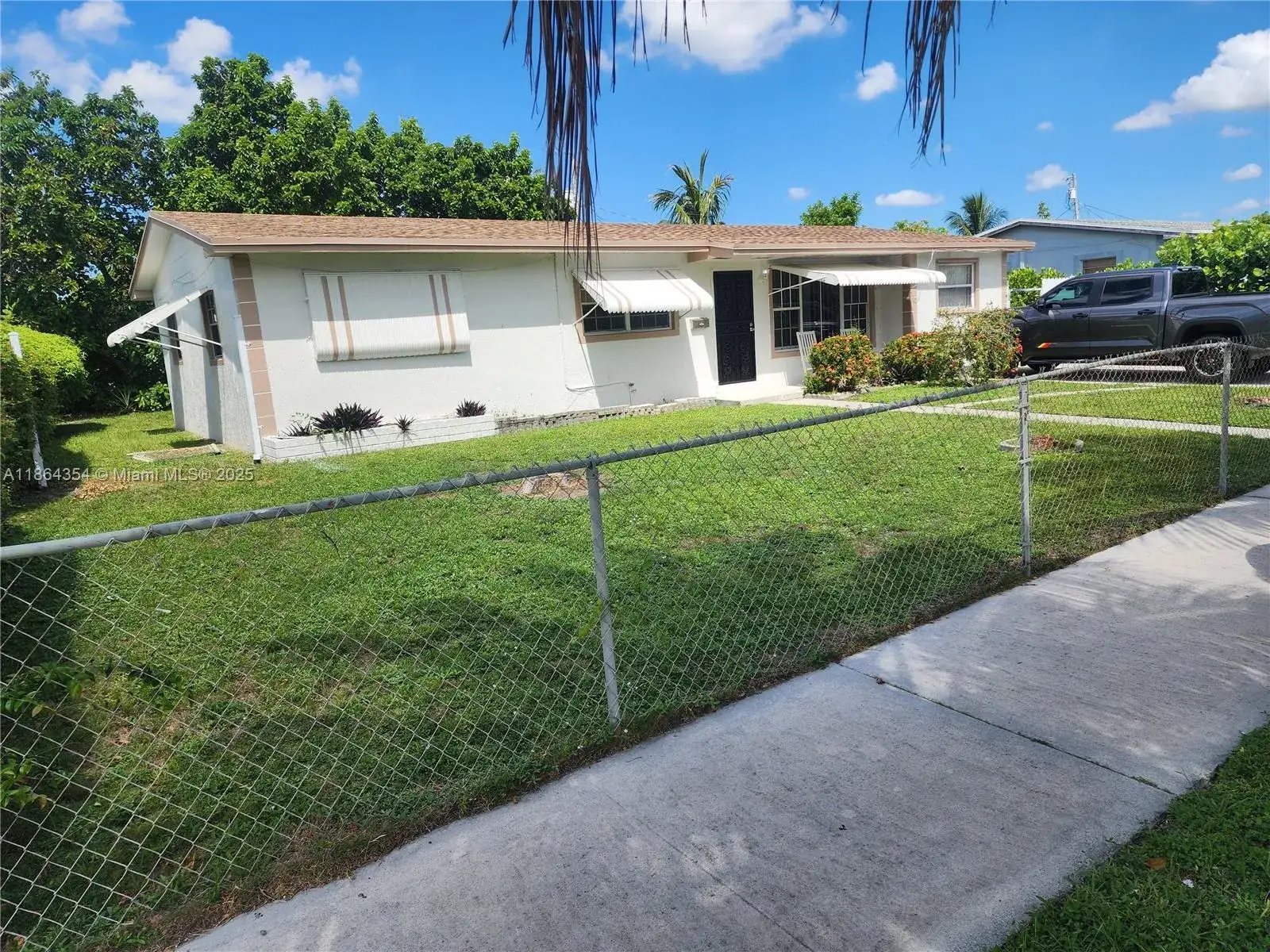 3 bedroom 1 bath Residential Lease for rent at 17200 NW 11th Ave, Miami Gardens FL 33169