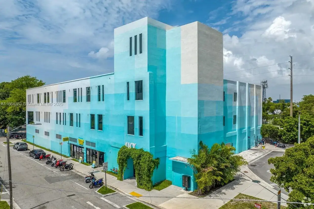 Commercial Sale for sale at 1900 NE Miami Ct, Miami FL 33132