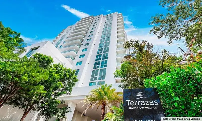 3 bedroom 3 bath Residential Lease for rent at 1861 NW North River Dr # 11, Miami FL 33125