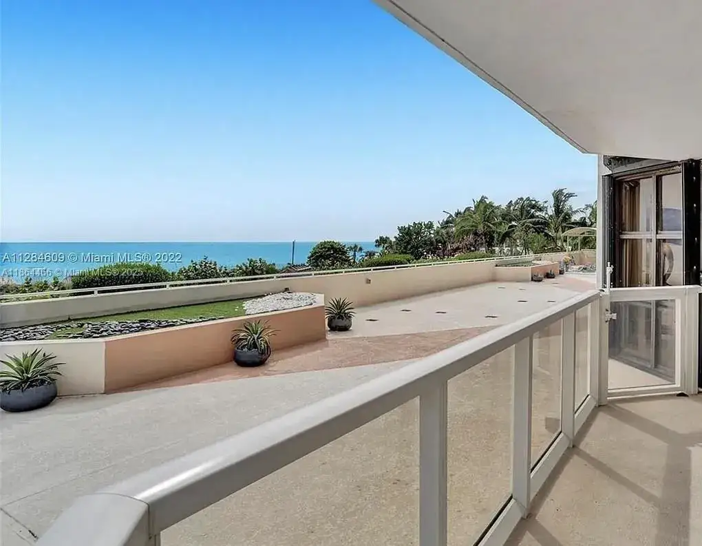 2 bedroom 2 bath Residential for sale at 6423 E Collins Ave # 206, Miami Beach FL 33141