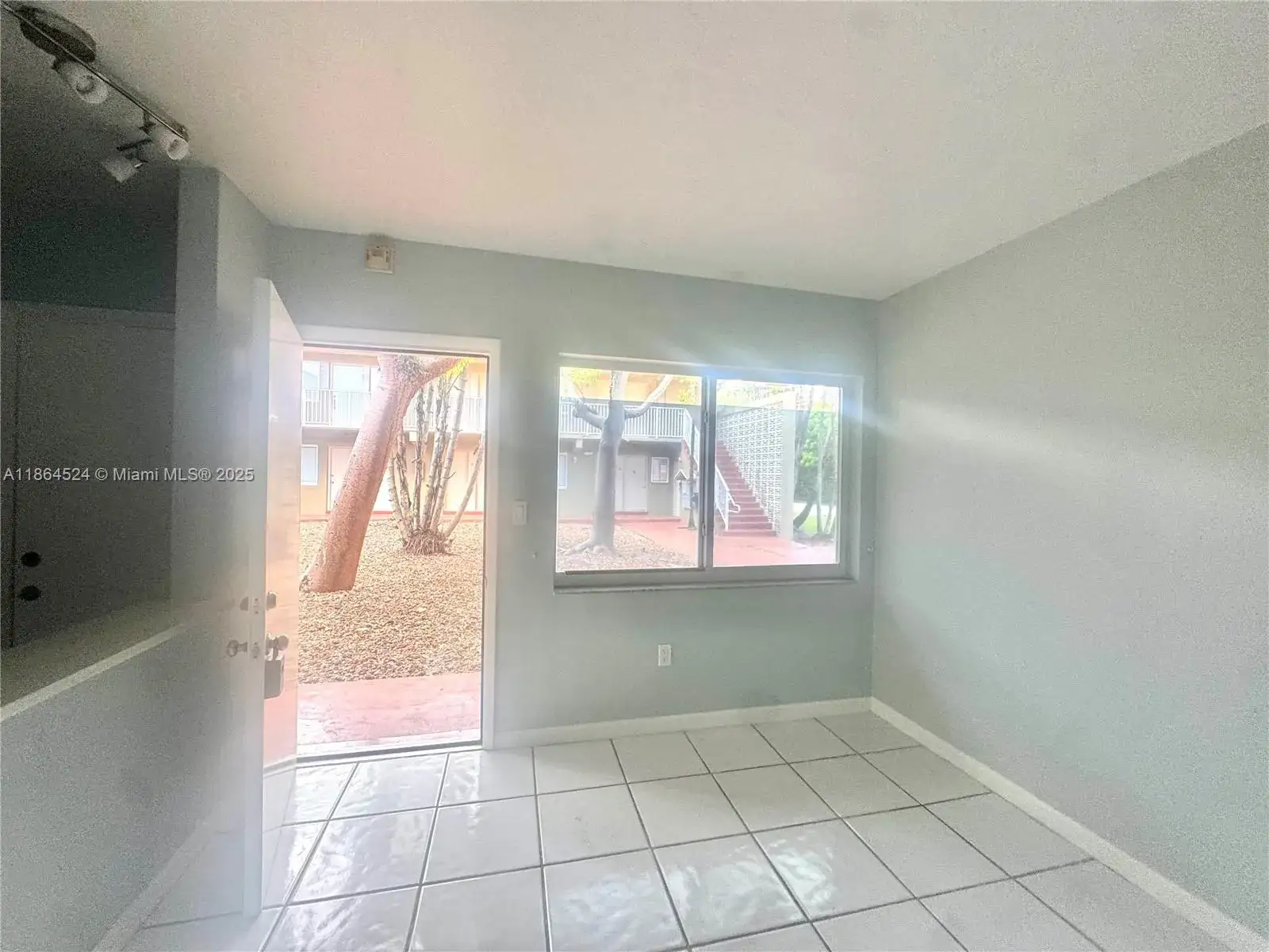 1 bedroom 1 bath Residential Lease for rent at 6310 SW 79th St # 2, South Miami FL 33143