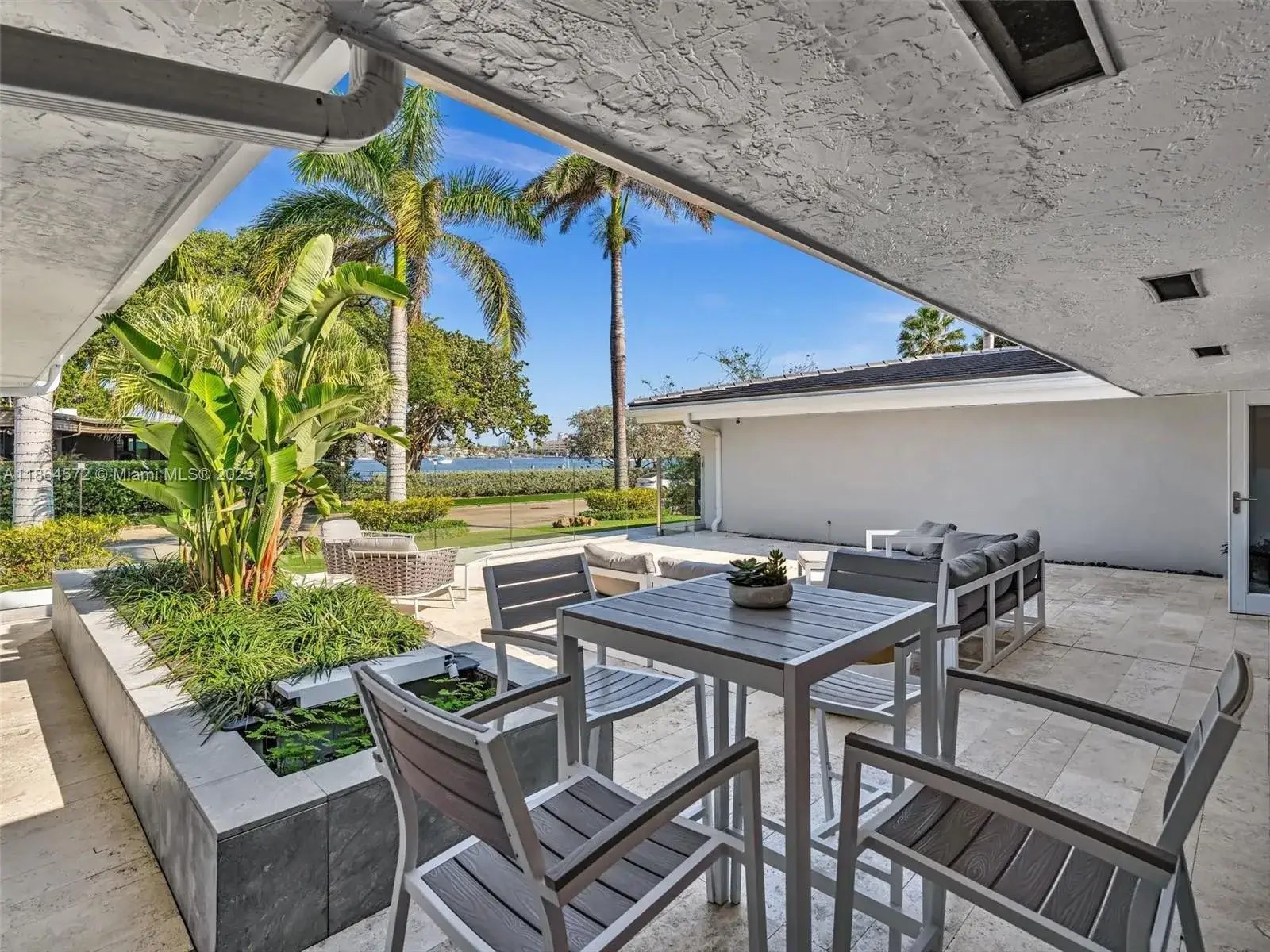 4 bedroom 4 bath Residential Lease for rent at 840 S Southlake Dr, Hollywood FL 33019