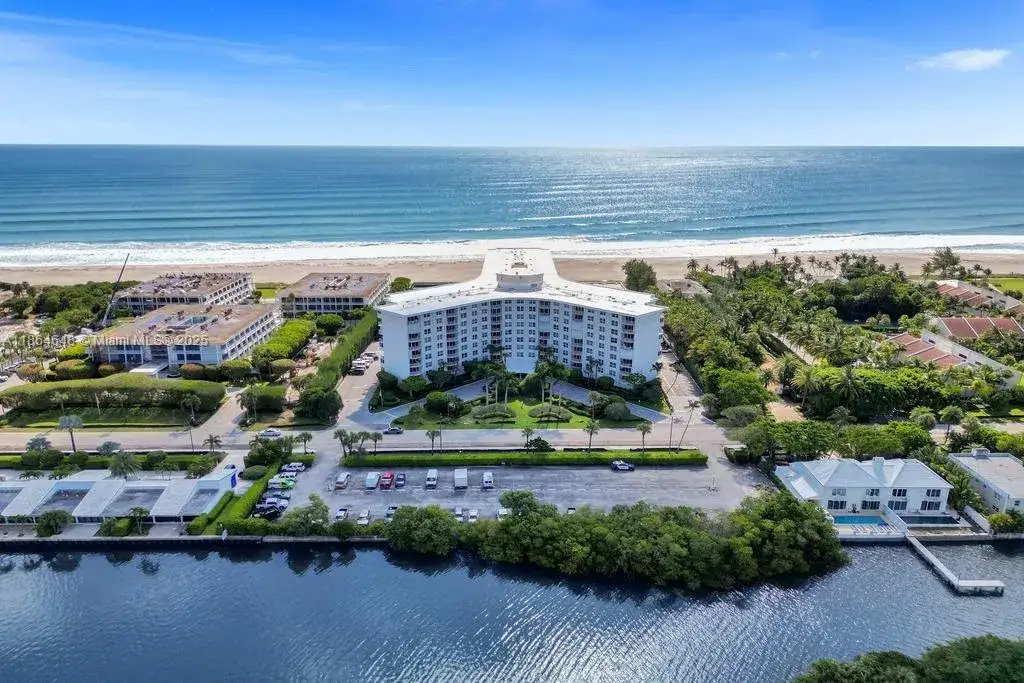 1 bedroom 1 bath Residential for sale at 2295 S Ocean Blvd # 505, Palm Beach FL 33480