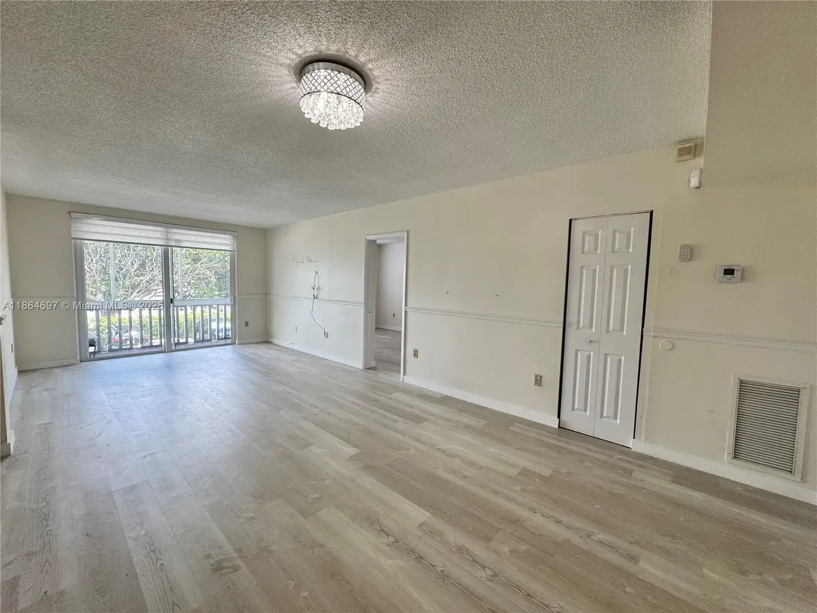 2 bedroom 2 bath Residential for sale at 6701 NW 169th St # B207, Hialeah FL 33015