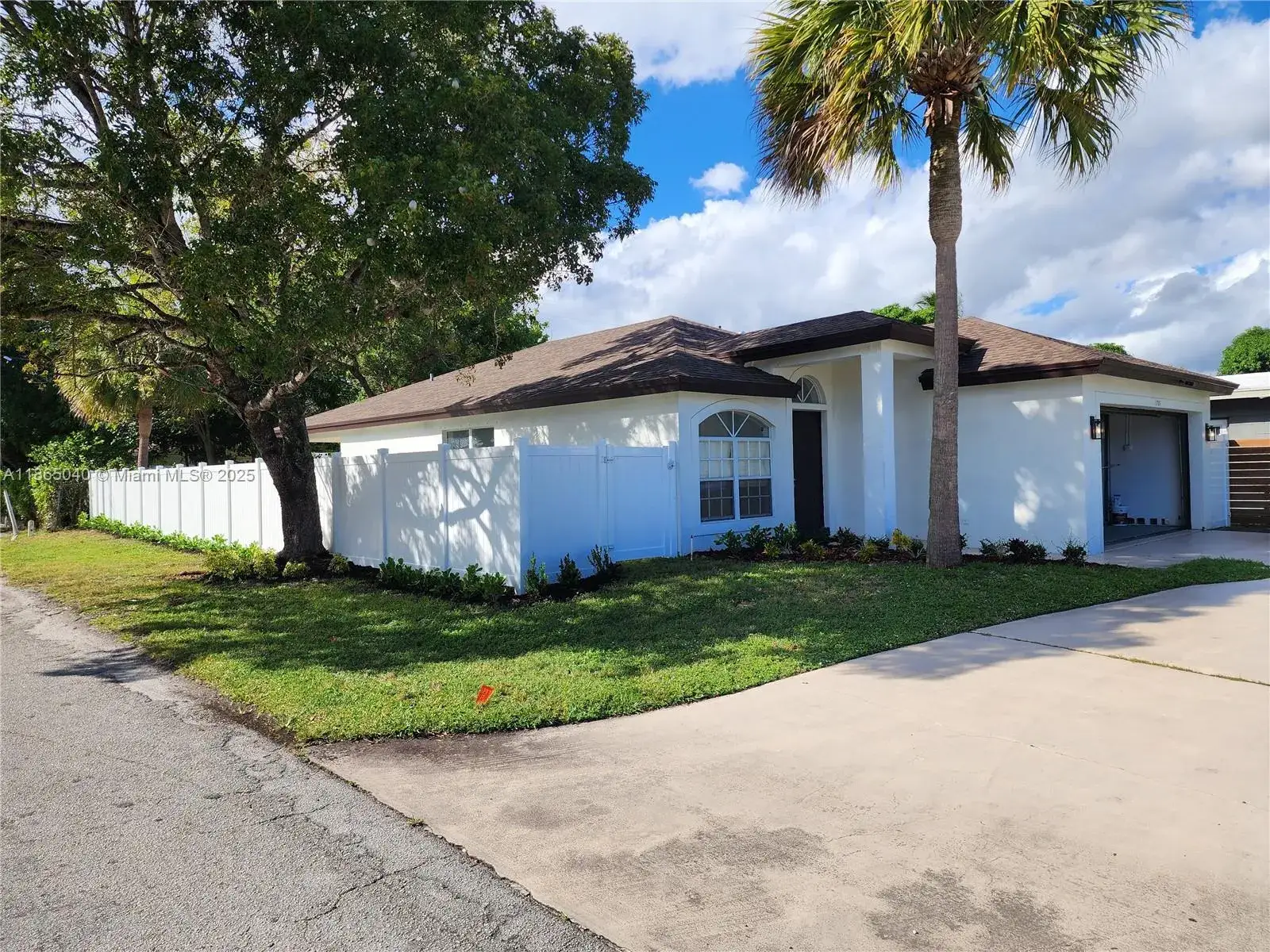 3 bedroom 2 bath Residential for sale at 1701 NW 6th Ave, Fort Lauderdale FL 33311
